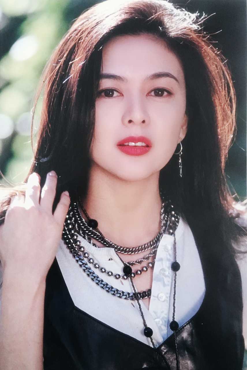  p>关之琳(rosamund kwan),1962年9月24日出生于香港,中国香港女演员