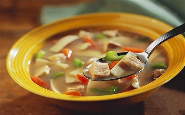 菊花地黄枸杞羊肾汤