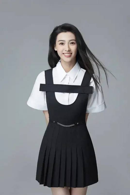 丁笑滢_百度百科