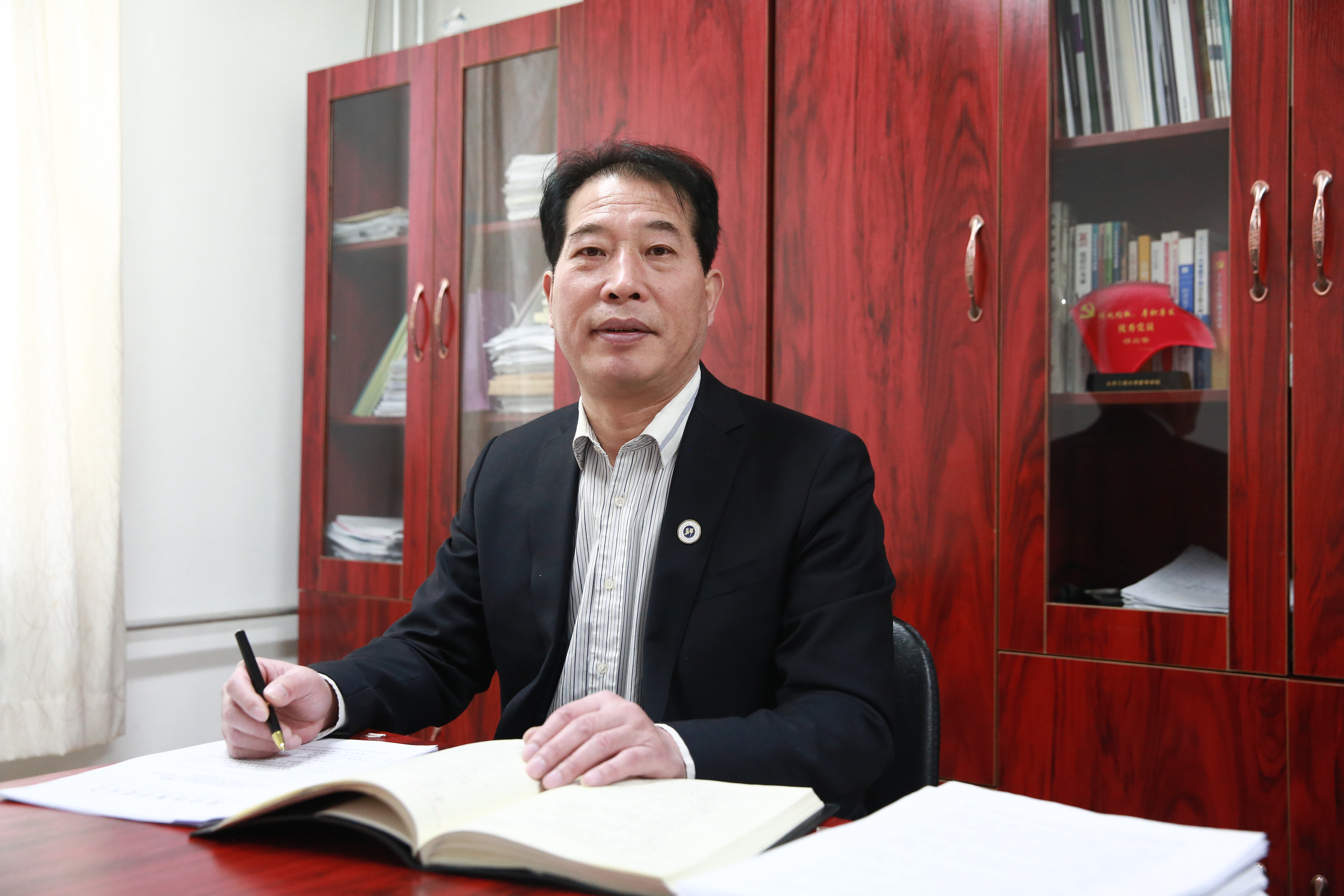 " data-ctrid="tl3wjk6cfv5r">张庆春,中共党员,教育学博士,二级教授