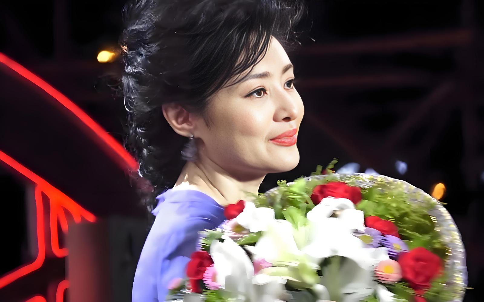 周涛（中国著名女主持人、制片人，保利演出有限公司董事长）_百度百科