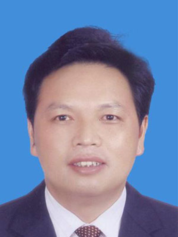  p data-id="gnb8nw4off">冯崇平,男,1964年11月生,将乐县人,1983年11