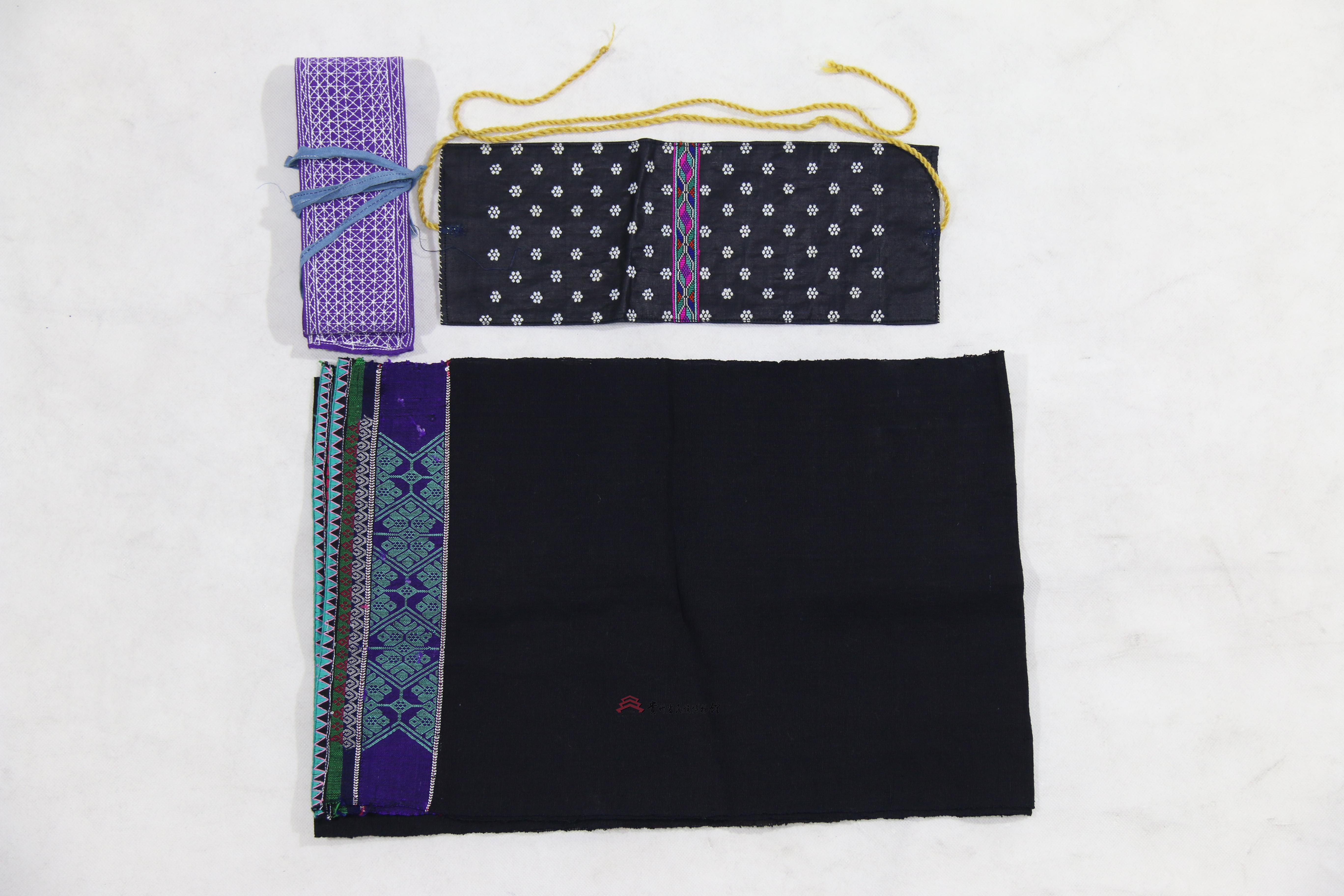 当代紫云布依族挑花几何纹青布头帕