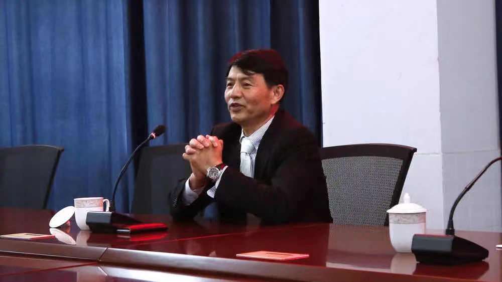  p data-id="sehoghjhadab">董勤喜,男,1962年