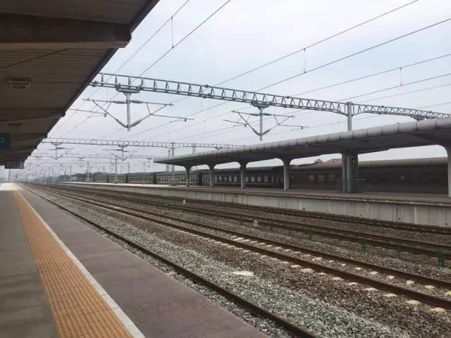 data-id="gnyxiytsi1">湖口站(hukou railway station),即湖口火车 