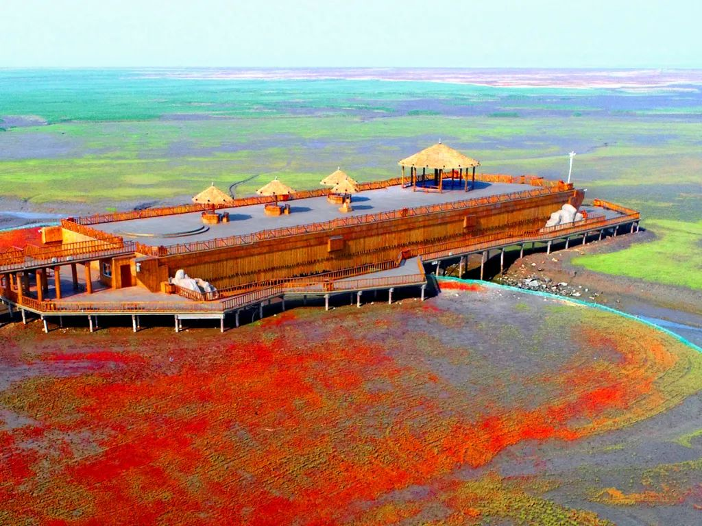 盘锦市红海滩风景廊道景区