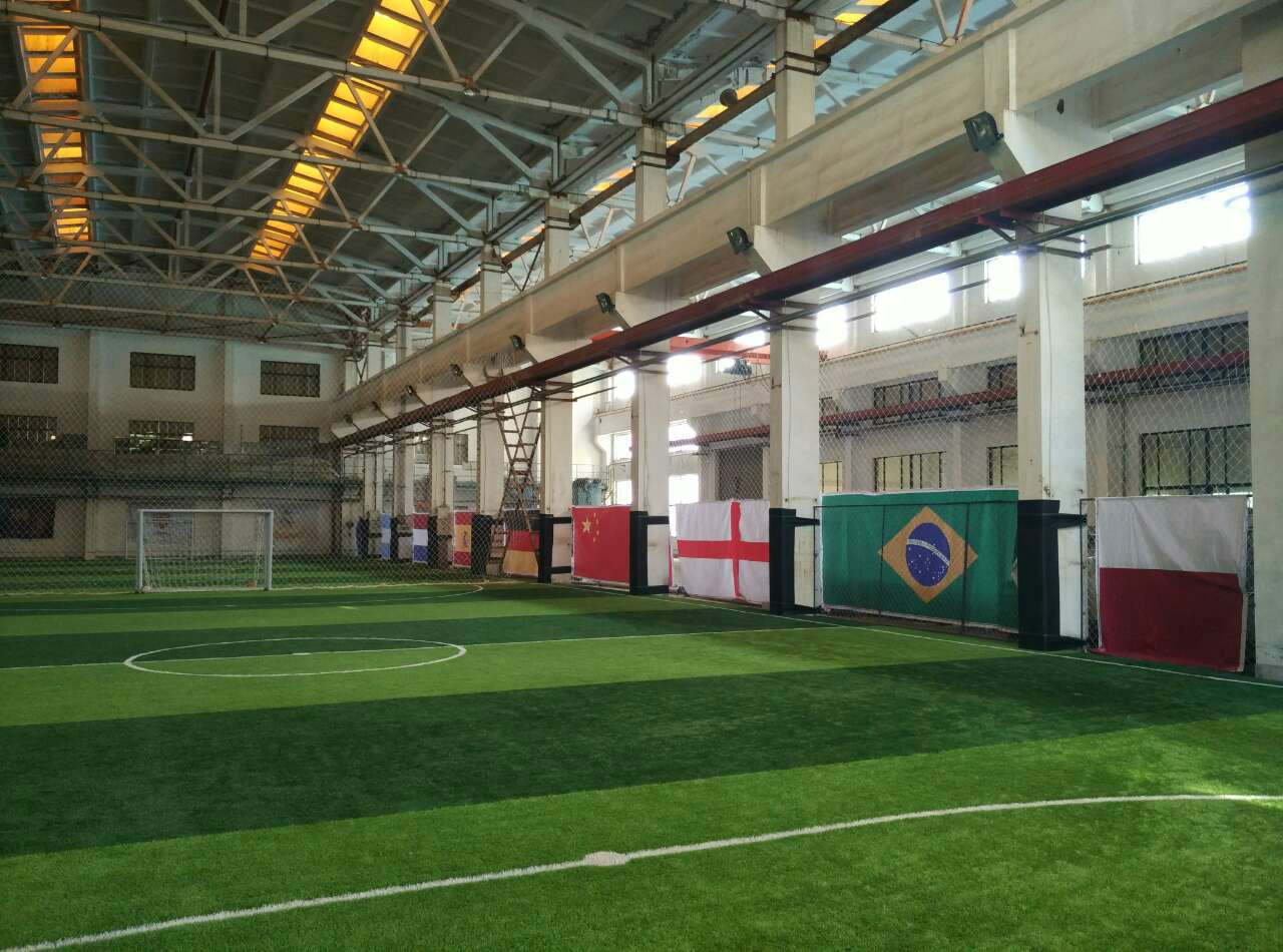 target="_blank" href="/item/室内足球">室内足球场成立于2015年