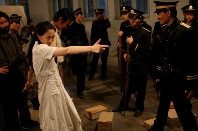 参演个人首部电视剧《 a target="_blank" href="/item/保镖之翡翠