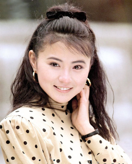  p>李赛凤,1965年2月14日生于 a target="_blank" href="/item/香港
