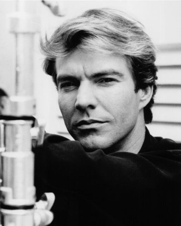  p>丹尼斯·奎德(dennis quaid),1954年4月9日生于美国德克萨斯州