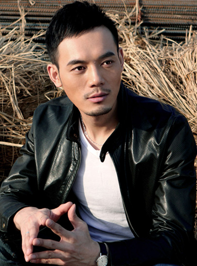  p>何盛东,现用名何沛东.重庆人,中国内地青年演员.