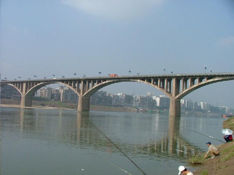  p data-id="gnxbd1ei49">渠江大桥位于四川省达州市渠县,为国道318线
