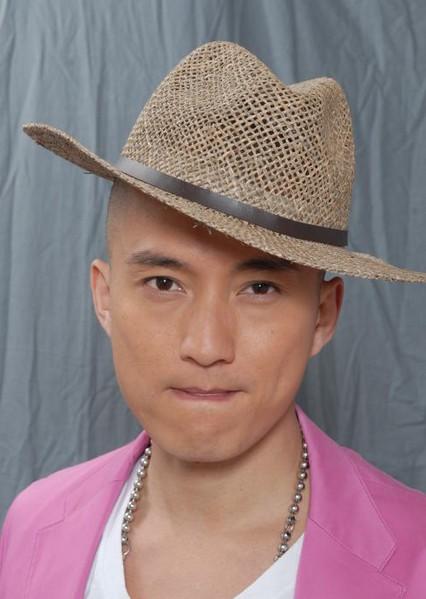  p>陈山聪,1976年10月2日生于澳门.