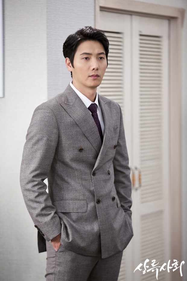 pec">李尚禹(         , lee sang woo),1980年2月13日出生于韩国首尔