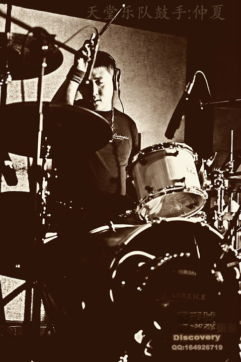 现任国内元老级摇滚乐队" a target="_blank" href="/item/天堂乐队">