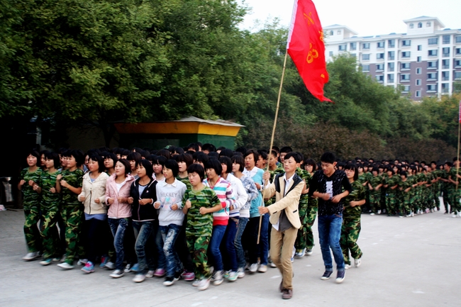  p data-id="gocmftmkaj">长垣一中1951年建校,是 a target="_blank"