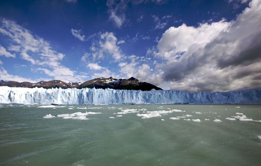  p>麦哲伦海峡(strait of magellan)位于 a href="#" data-lemmaid="