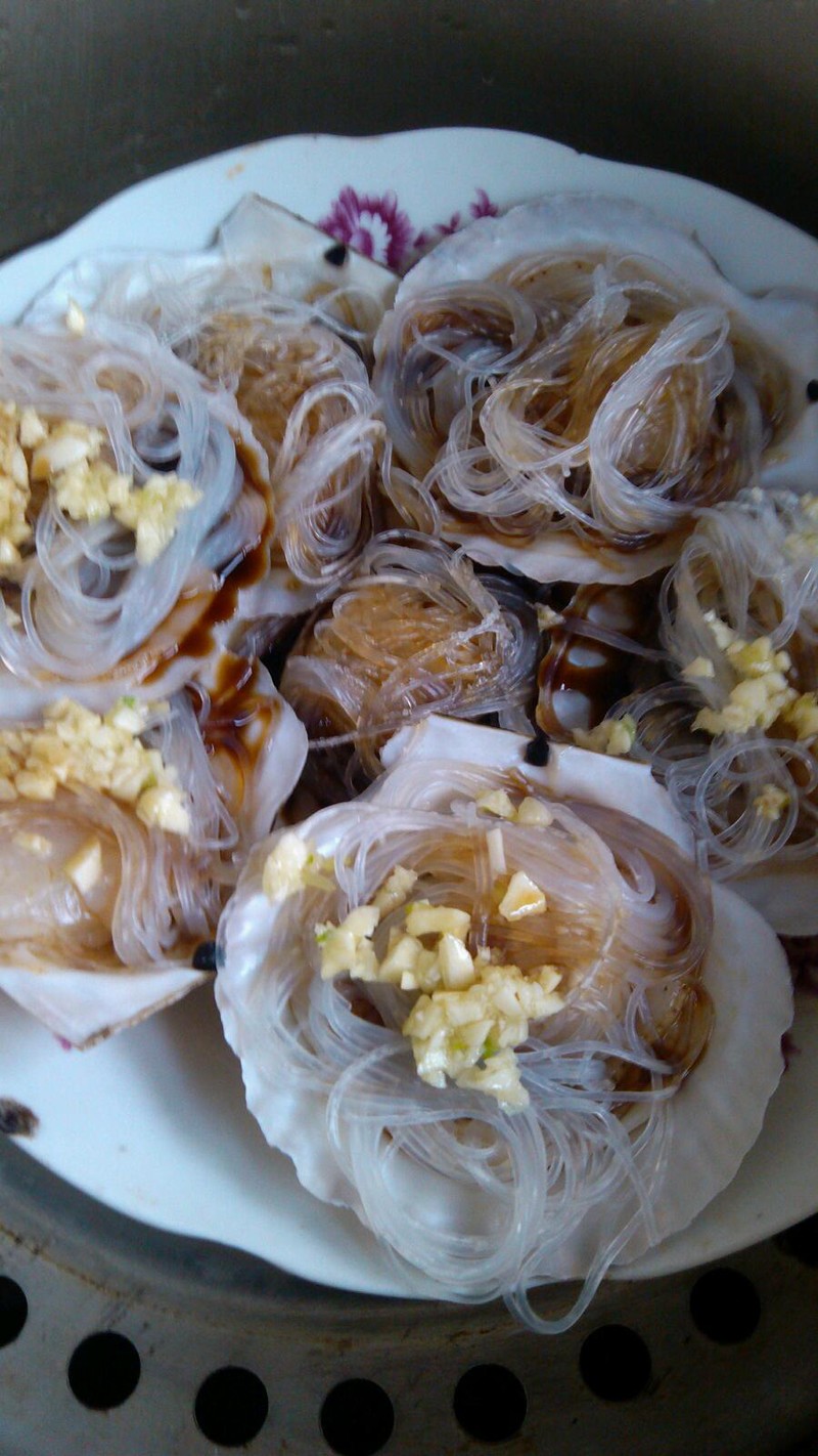 蒜蓉粉丝蒸扇贝带子