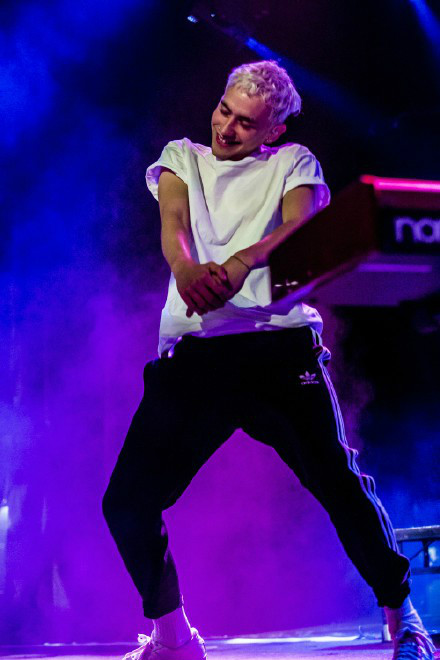  p>奥利·亚历山大,英文名:olly alexander,男,1990出生于英国,歌手