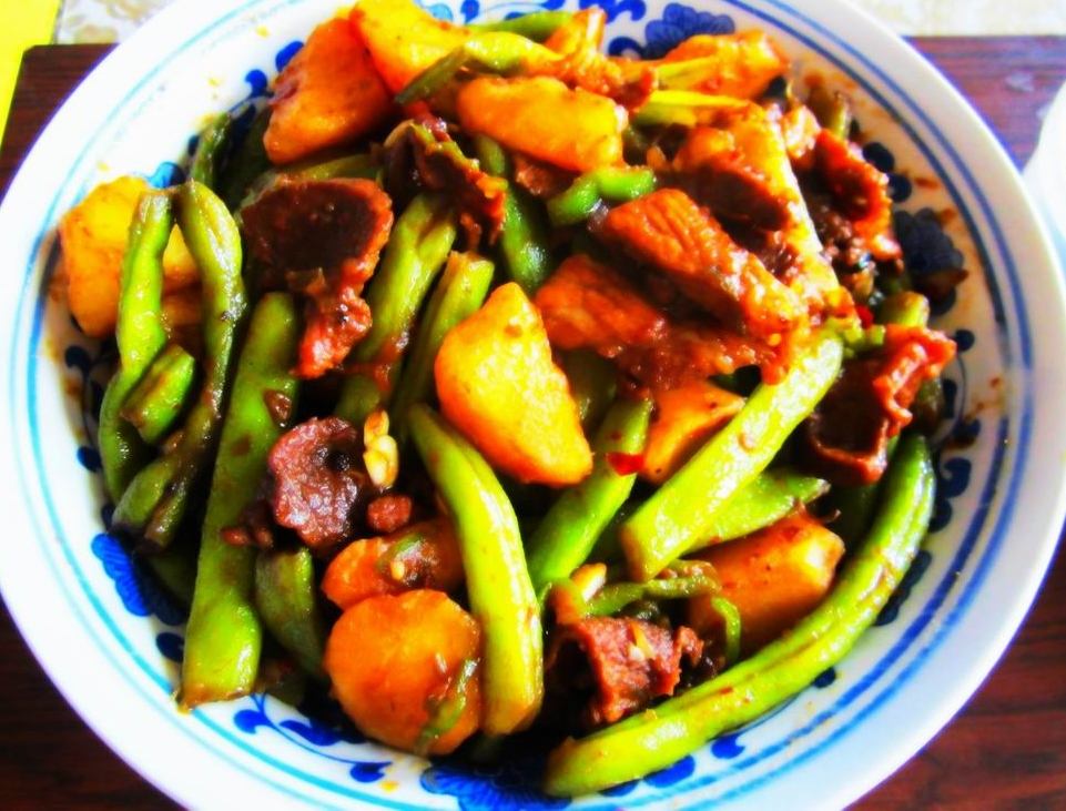 土豆豆角炖腔骨