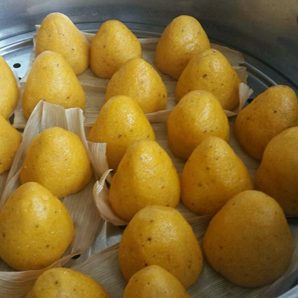  p>窝窝头,中国北方地区常见的面食.