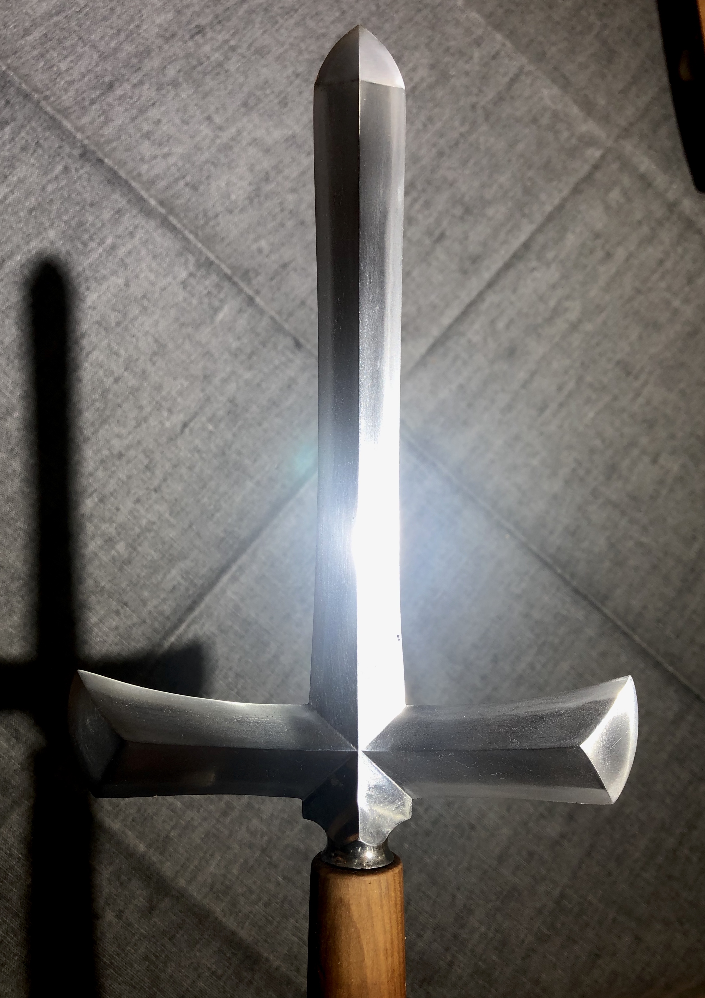 65b">十文字枪,是 a target="_blank" href="/item/十字型/5255371"