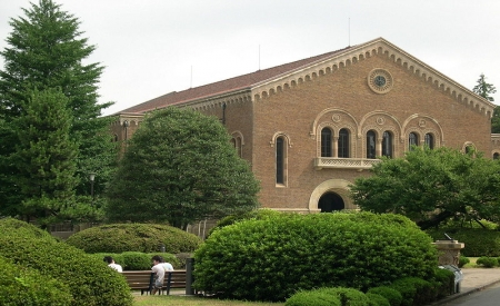 一桥大学