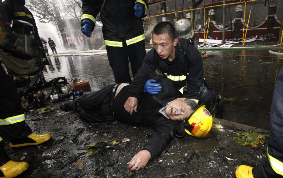 上海市静安区胶州路教师公寓大火