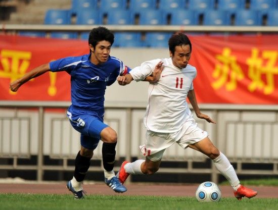  p>李建滨,1989年4月19日生于山东省滨州市,中国职业足球运动员.