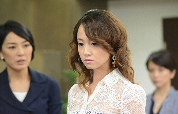  p>《first class》是日本富士电视台于2014年4月19日首播的职场斗争