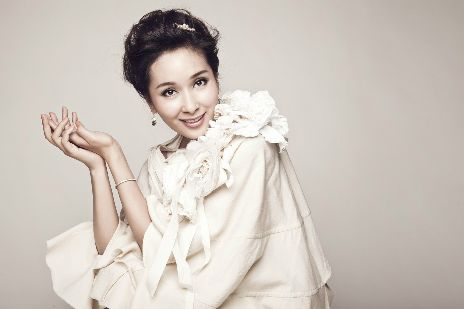  p>杨恭如,1974年1月7日出生于上海,华语影视女演员,毕业于加拿大约克