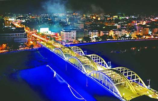 <p>化州夜景
