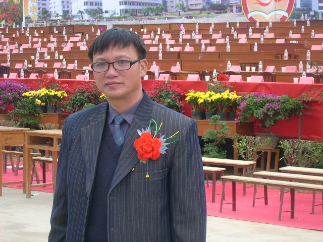  p>金秀县职业技术学校座落在美丽的大瑶山西麓,桐木镇的东南面,是一