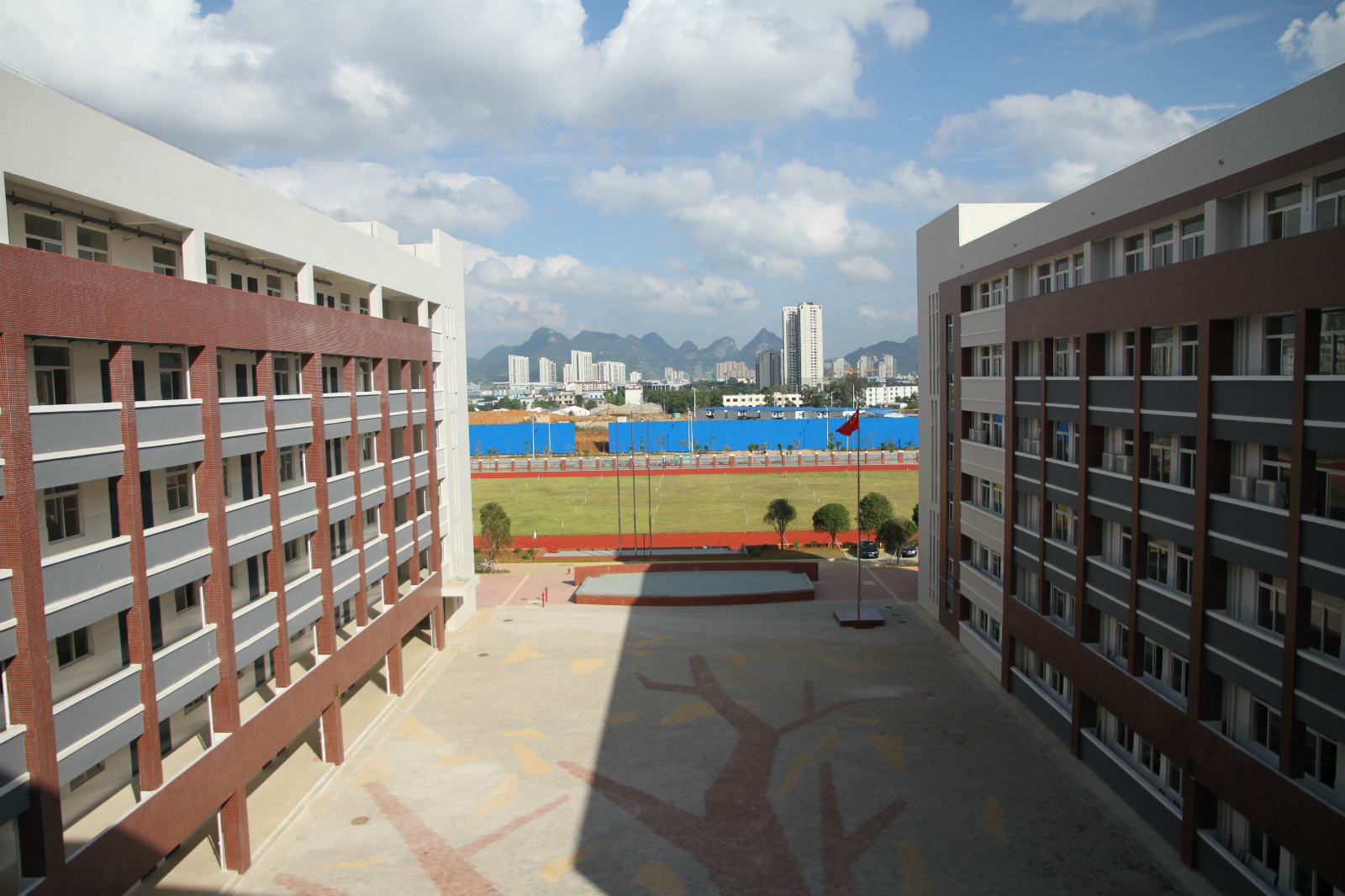 柳州市德润中学