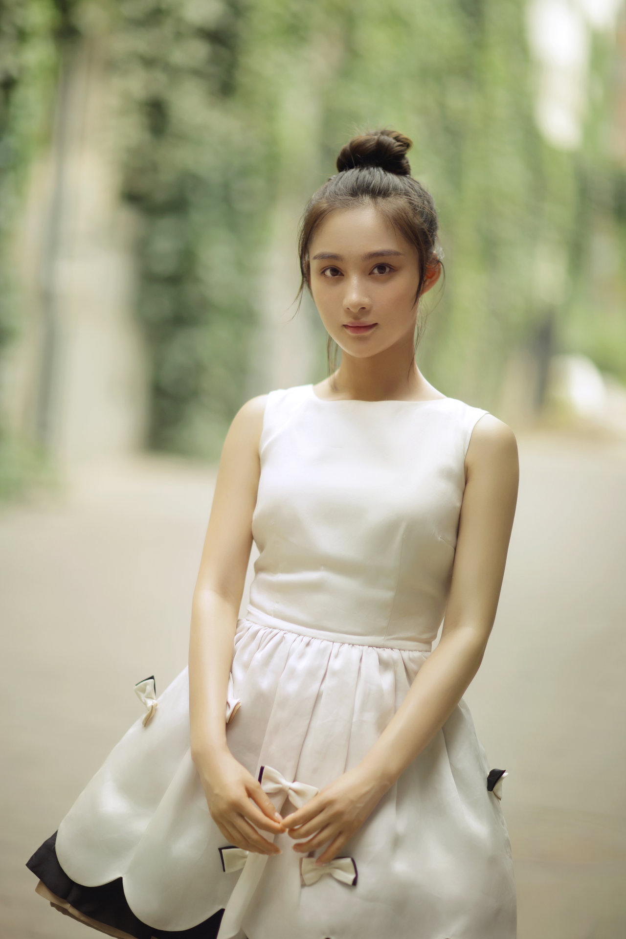  p>孙嘉璐,1996年9月19日出生于山东省烟台市,中国内地女演员,毕业于 