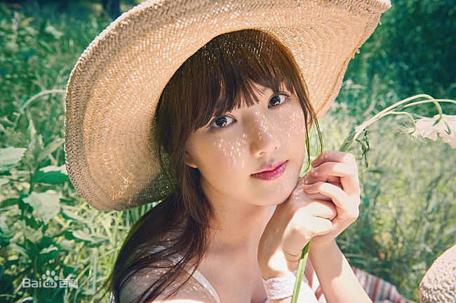  p data-id="gnvin86bkw">郑艺琳(ye rin),艺