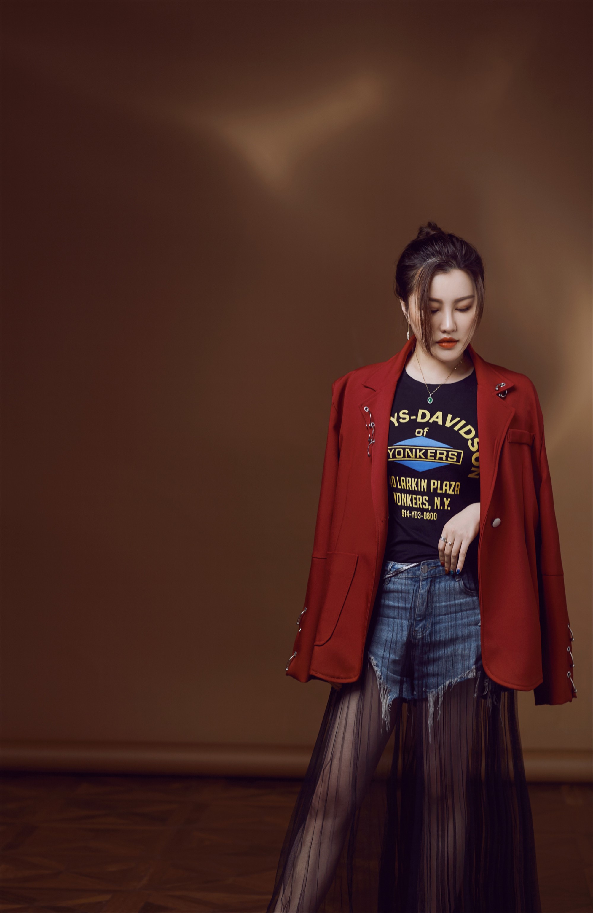  p data-id="go1a2db0ah">王晓庆,制片人,演员.