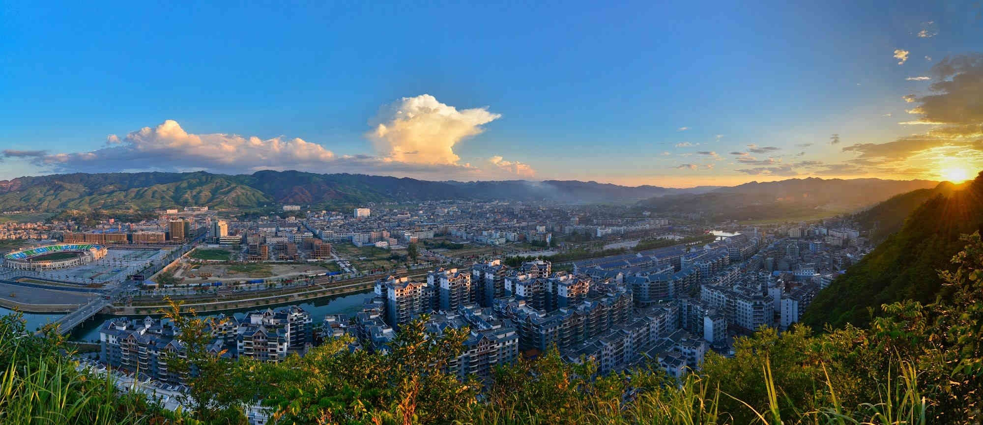  p>凤城街道是贵州省黔东南州 a target="_blank" href="/item/天柱县