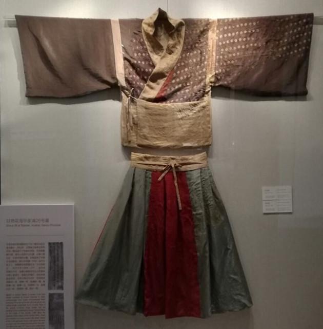 古代女人穿得很美！从我国发现古墓，能找到汉服的“密码”_百科TA说