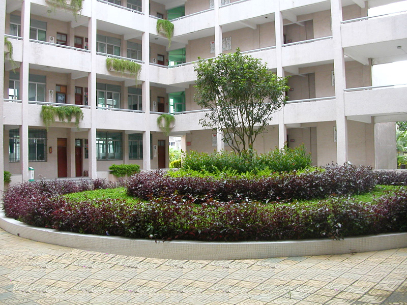 汕头市潮南区两英中学