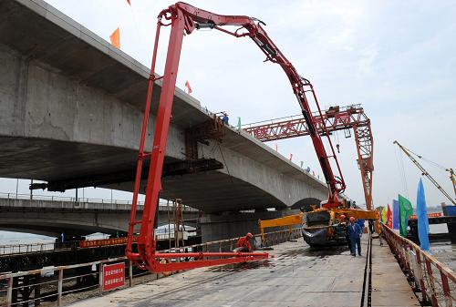  p>钱江铁路新桥,又称钱江十桥,是中国浙江省杭州市境的一座跨钱塘江