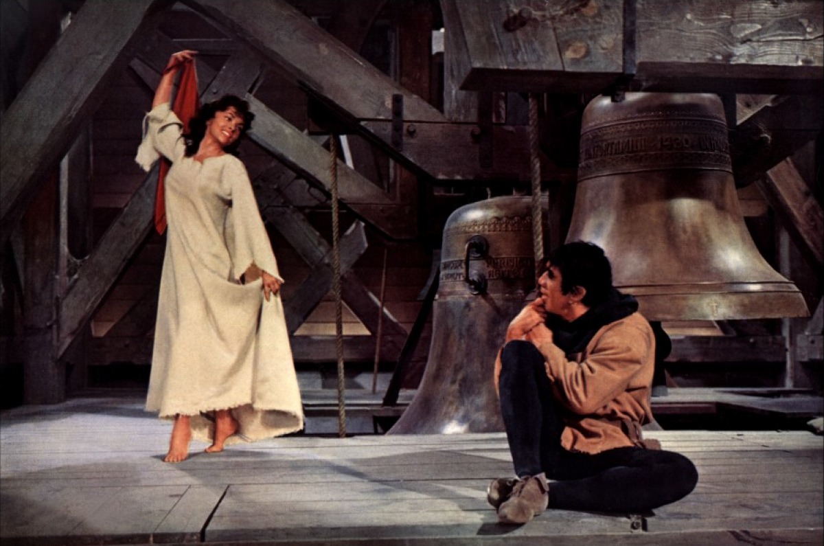 巴黎圣母院notredamedeparis(1956)