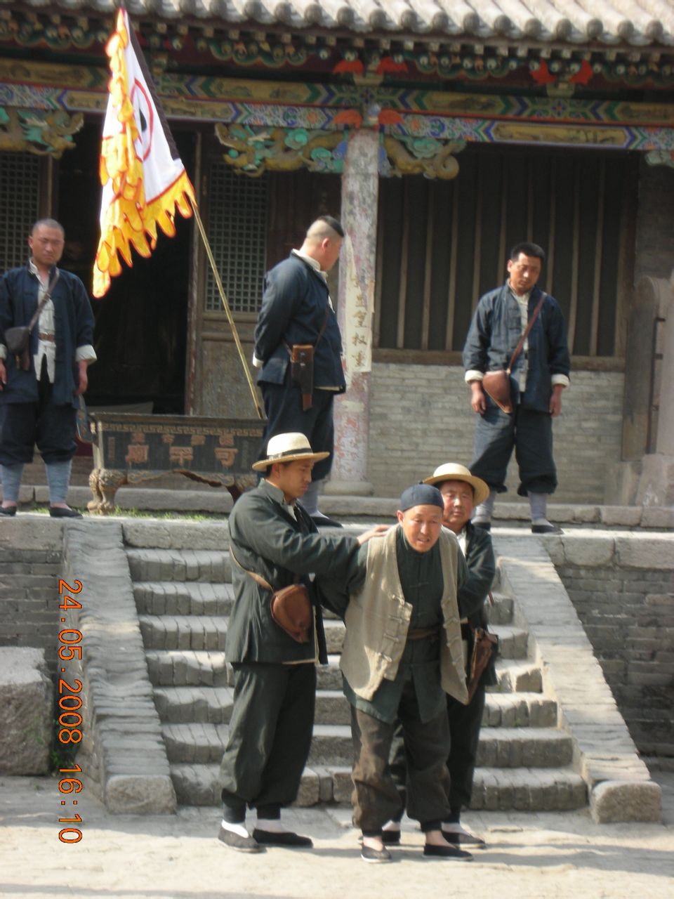  p>尚国伟,山西运城人,著名演员,编剧,歌词作者.