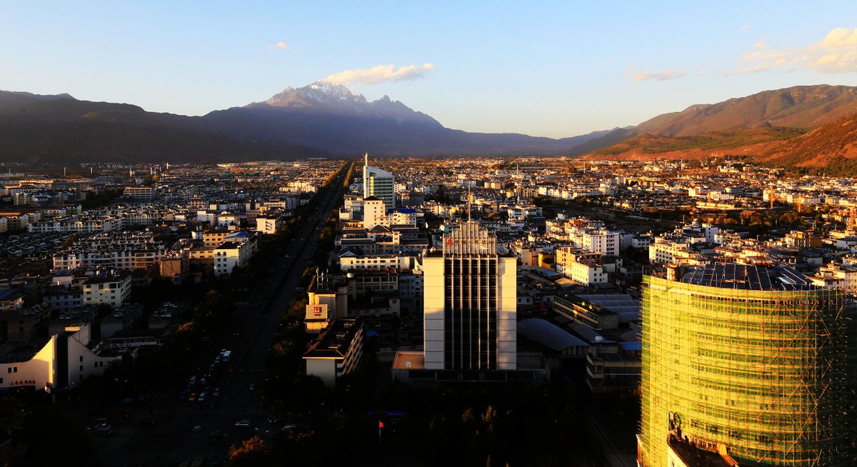 玉龙纳西族自治县