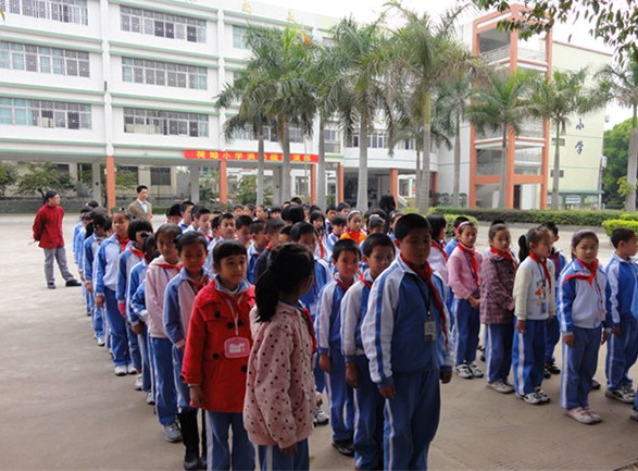 深圳市龙岗区荷坳小学