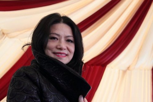  p>谭燕玉,vivienne tam,生于1957年11月28日,是一国际著名的女性时装