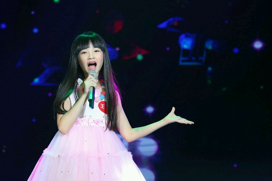  /p> p>2012年8月王巧签约中国 a target="_blank" href="/item