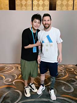<p>苏醒与梅西
