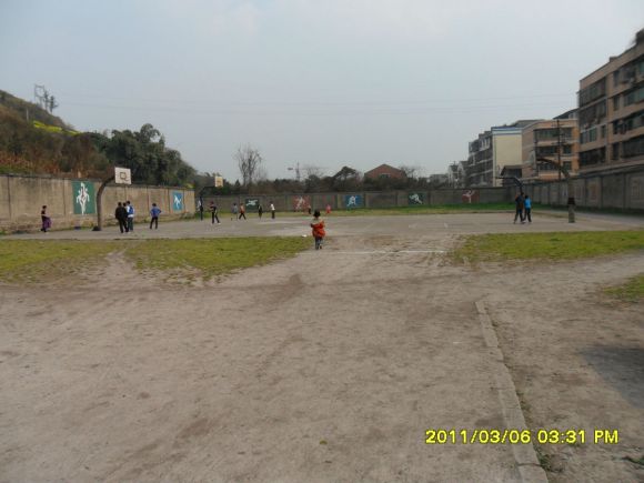 四川省自贡市牛佛中学校