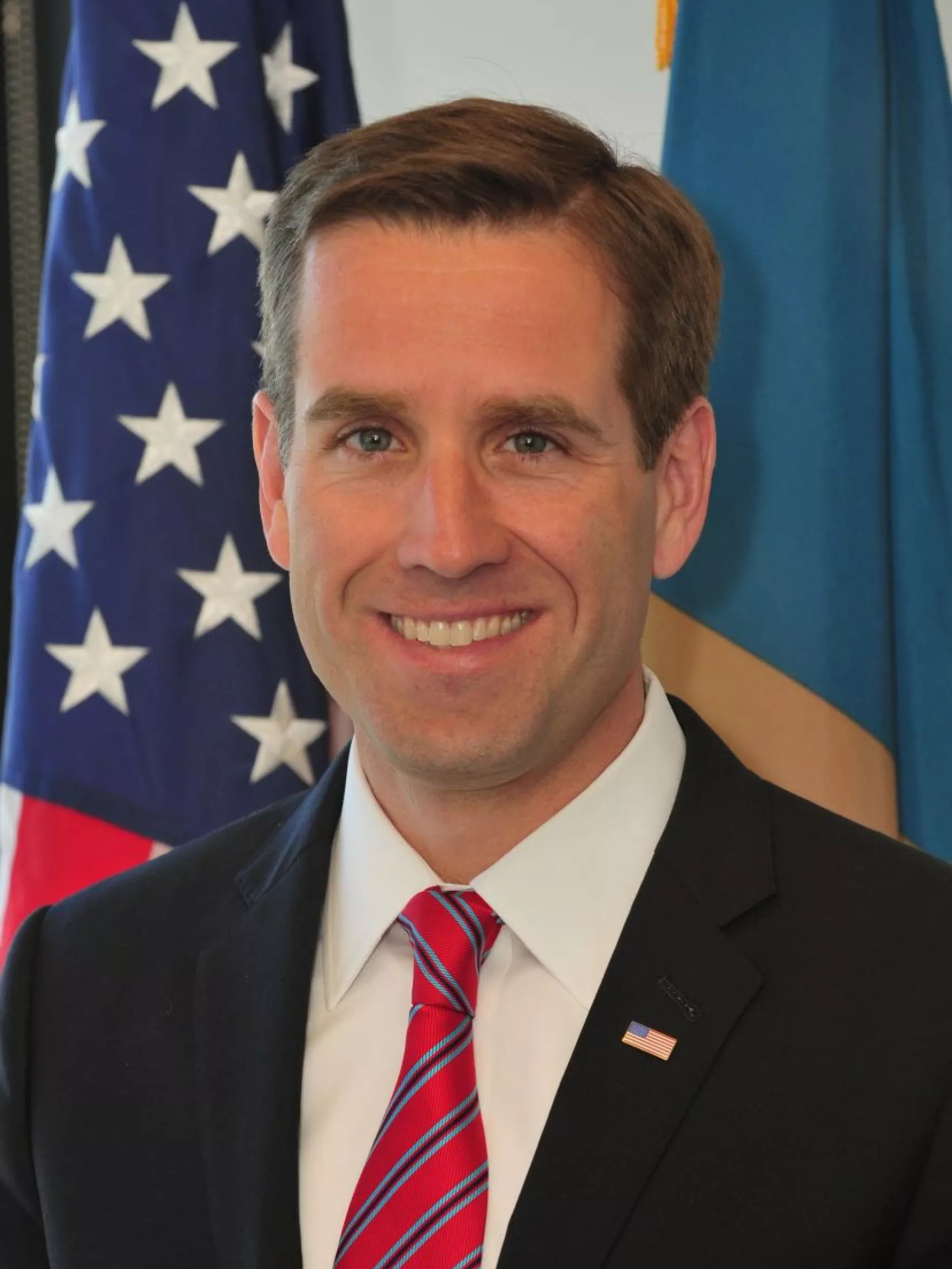 ",曾任特拉华州总检察长,是美国第46任总统